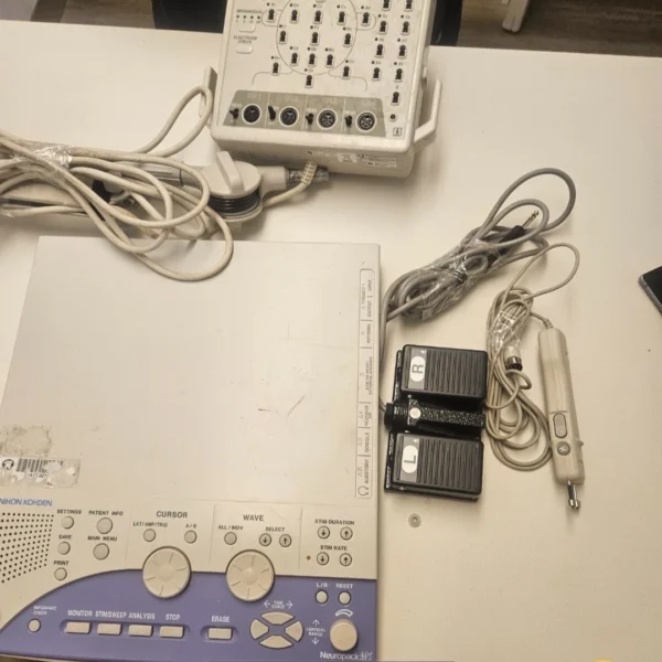 NIHON KOHDEN NEUROPACK M1 EP/EMG