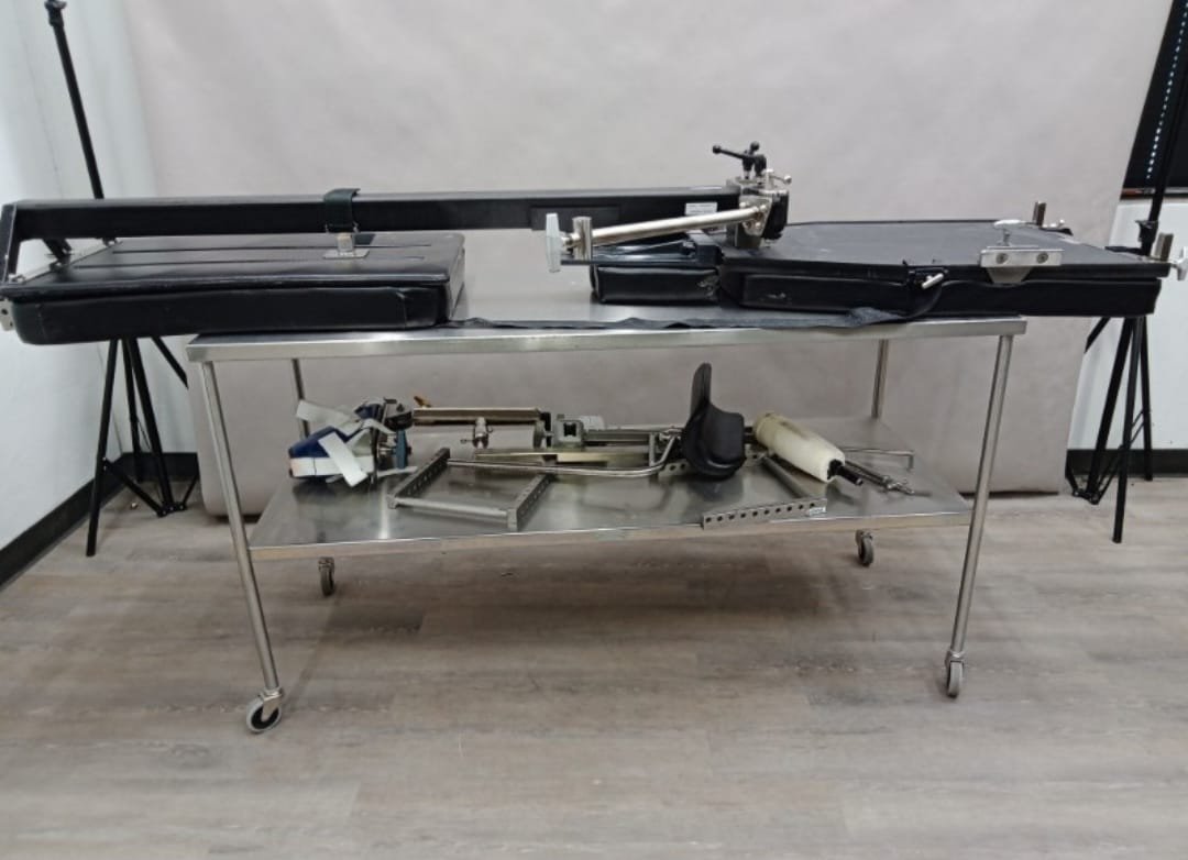 Mizuho OSI 5890 Modular Table