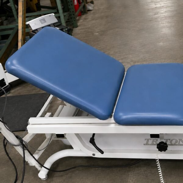 Chattanooga Triton TRT 300 Table + T700 Traction Unit (2)