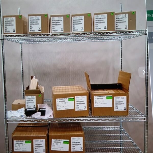 Lot of assorted medical equipment (1)